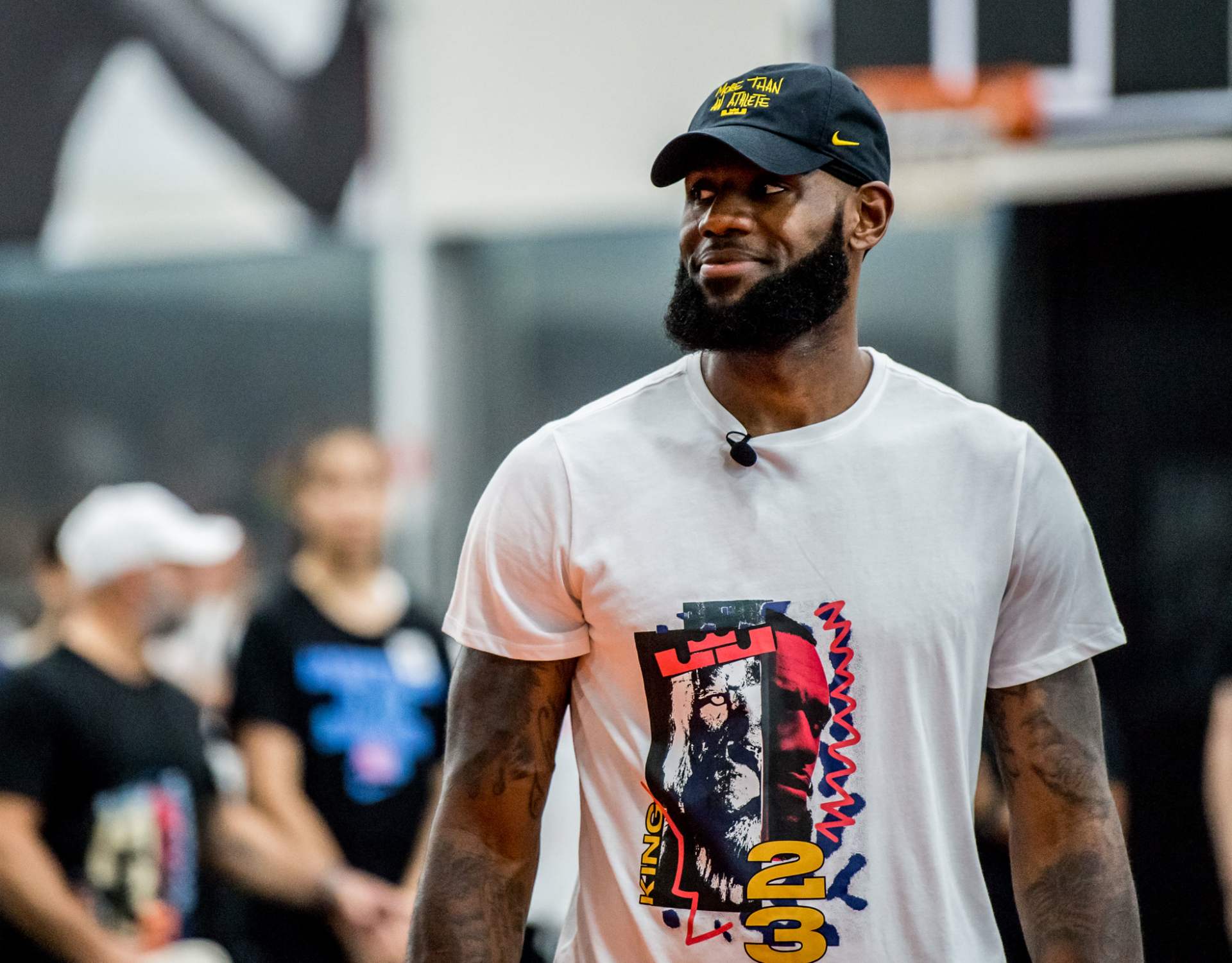 La estrella de la NBA LeBron James de Los Angeles Lakers